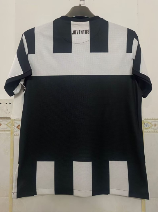 2012-2013 JUV Home Retro Soccer Jersey