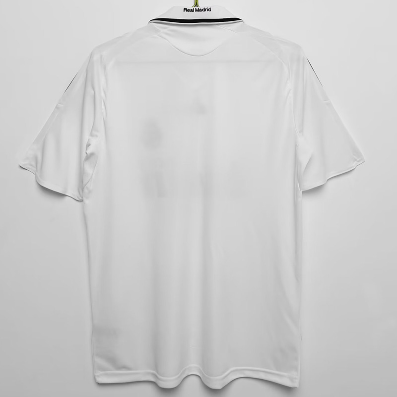 2008-2009 RMA Home Retro Soccer Jersey