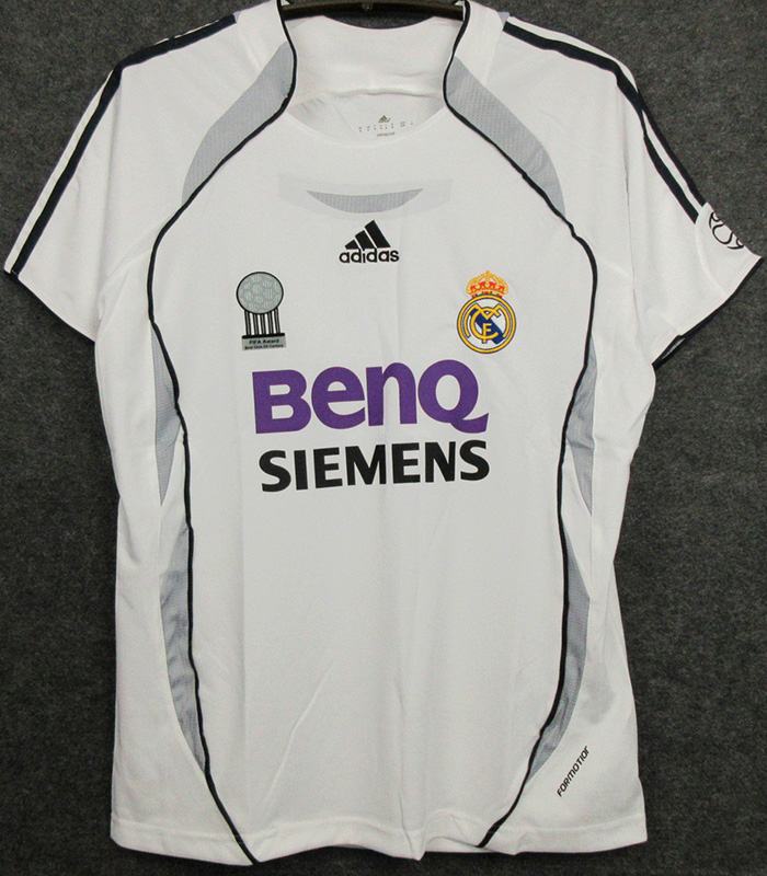 2006-2007 RMA Home Retro Soccer Jersey