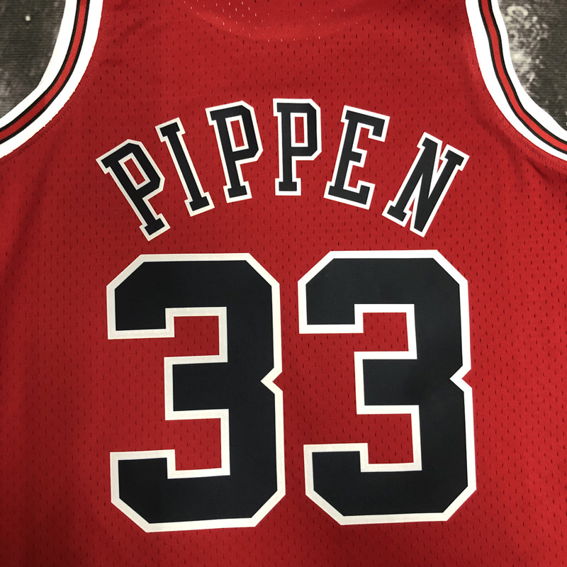 1998 BULLS PIPPEN #33 Red Retro Top Quality Hot...