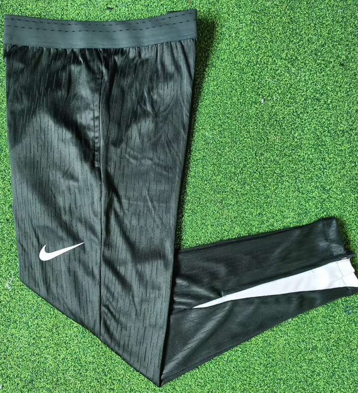 25-26 CHE Dark green Training Long Pants (Have Pocket)