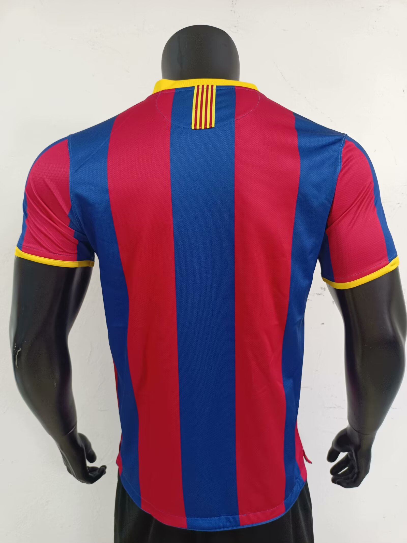 2010/2011  BAR Home Player 1:1 Quality Retro Soccer Jersey