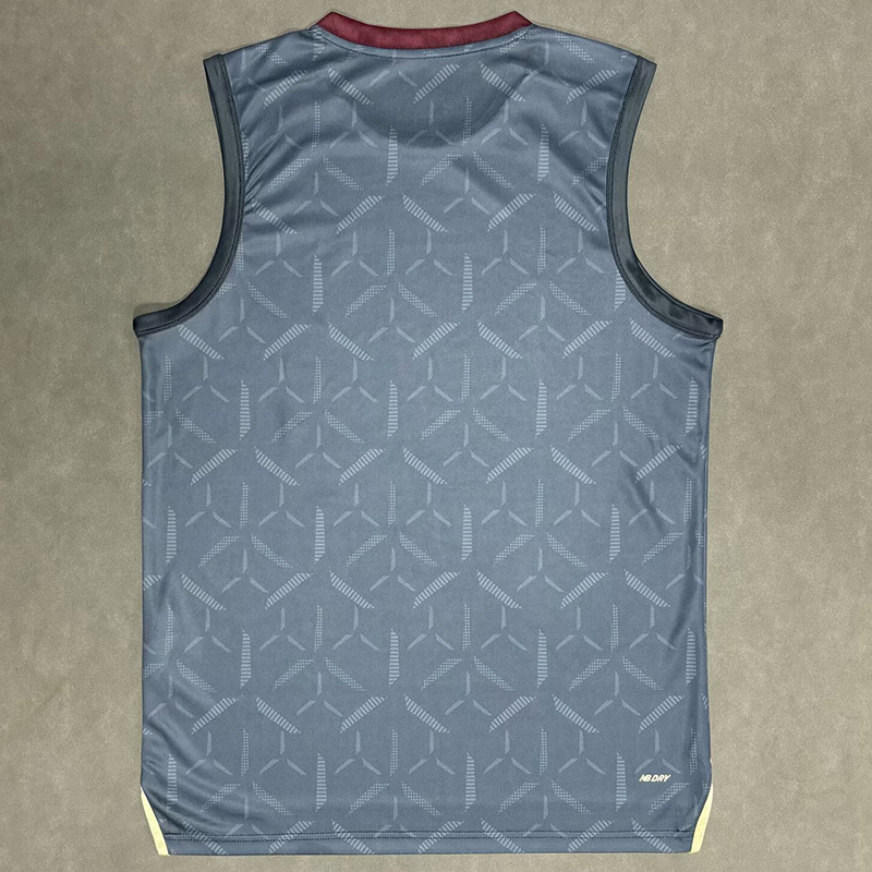 25-26 Sao Paulo  Grey Vest