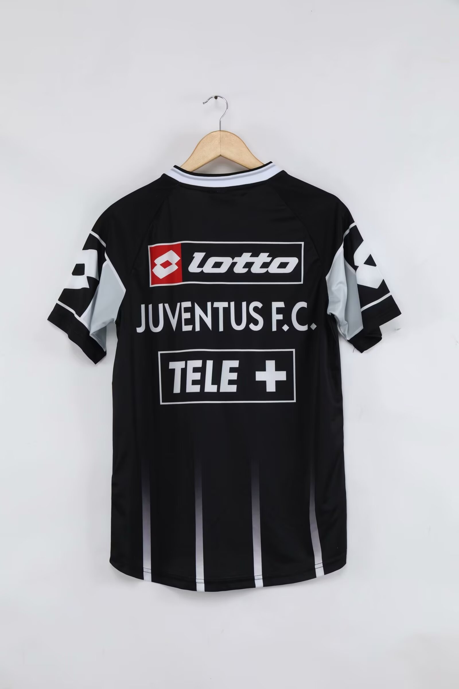 2000/2001 Juventus Home Retro  Fans 1:1 Quality Soccer Jersey