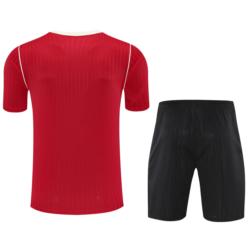 25-26 Man Utd Red Training Short Suit