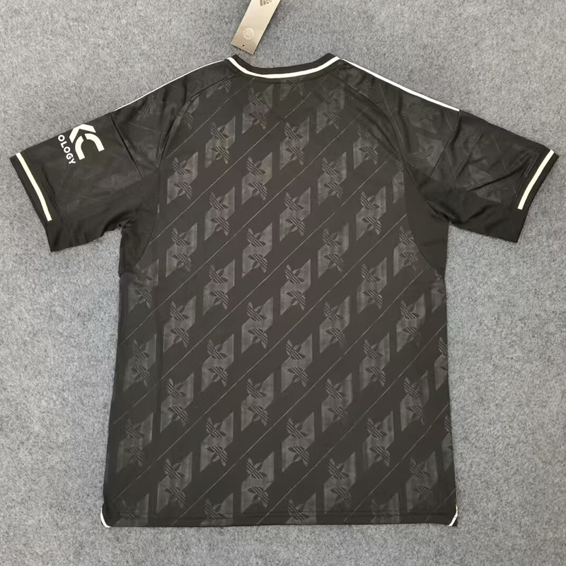 25-26 Man Utd Black Special Edition Training shirts