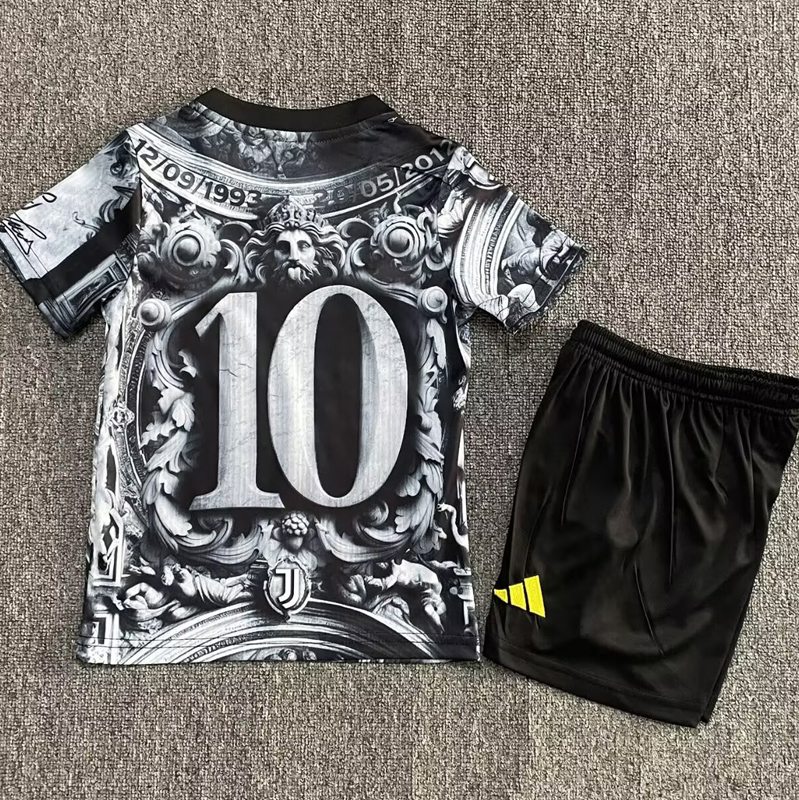 25-26 JUV #10 Black Special Edition Kids Training