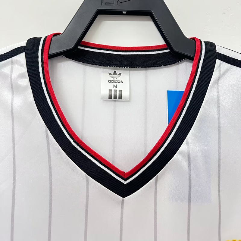 1983 Man Utd Away White Retro Soccer Jersey