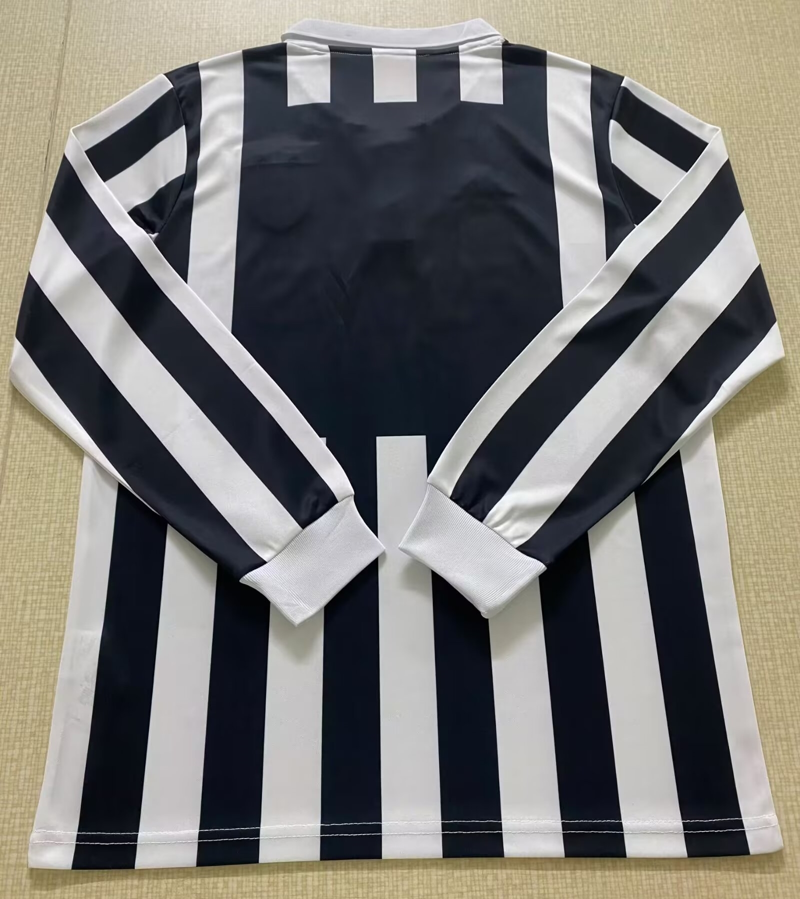 1984-1985 JUV Home Retro Long Sleeve Soccer Jersey